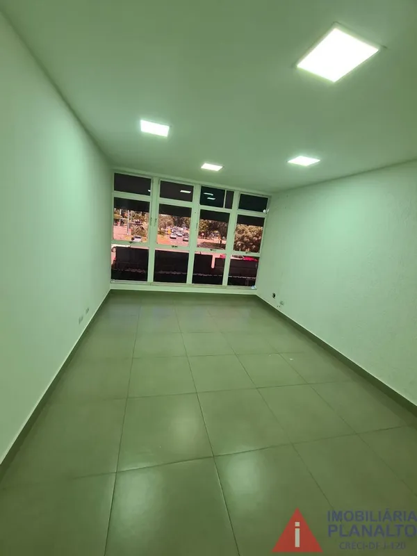 SALA COMERCIAL PARA LOCAÇÃO - ASA NORTE/DFExcelente sala comercial de 19m² para ...
