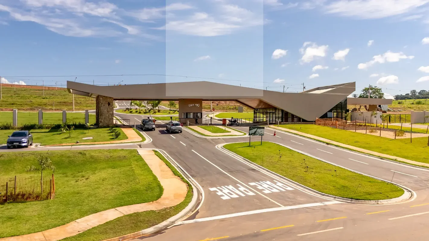 Lote com 350,00 ² no Vinhas Flamboyant (EBM) — A 10 Min. do Shopping Flamboyant,...