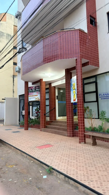 Excelente oportunidade no coração de Unai! Localizada na Rua Alba Gonzaga, em fr...