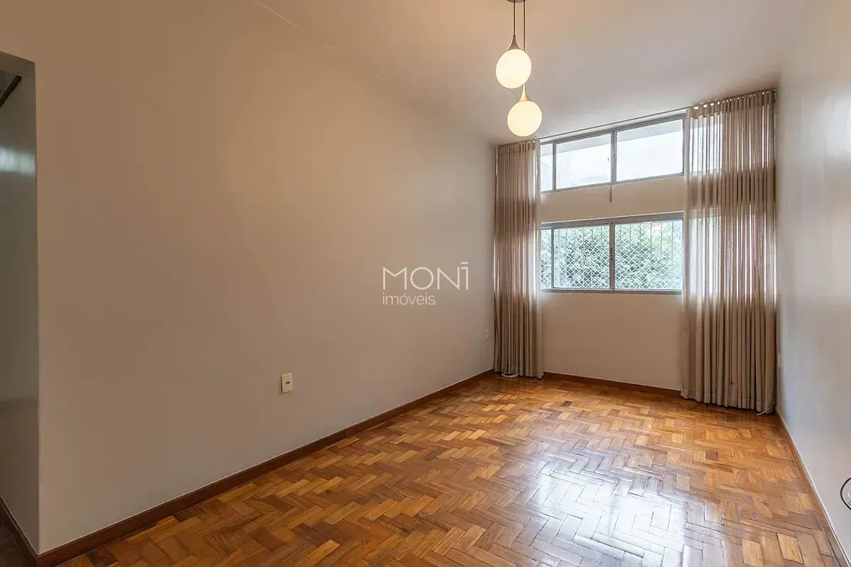 Apartamento 2 Quartos Meio de Quadra SQS 312 Asa SulApartamento de 2 quartos, lo...