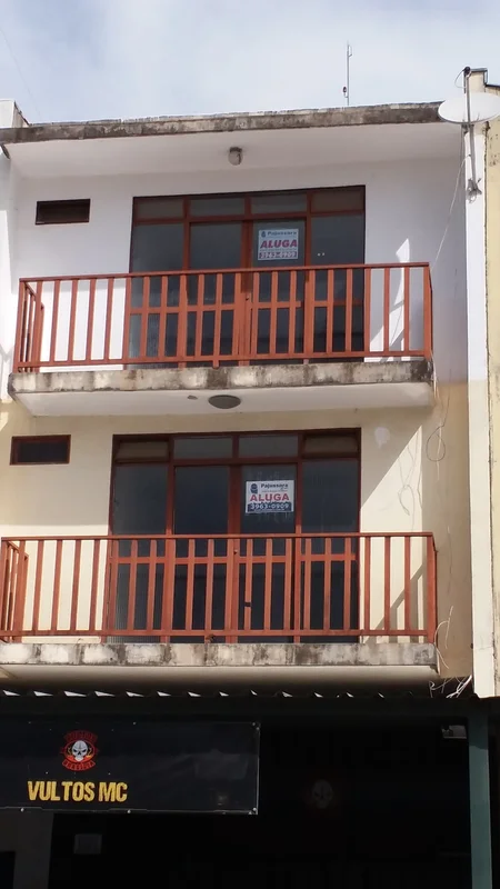 Vendo prédio no Sof Norte, lote com 75m² e 300 m2 de área construídaPrédio com 3...