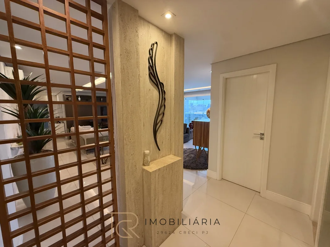 TRG imobiliária VENDE !apartamento de alto padrão, reformado na Quadra 206 , Ed....