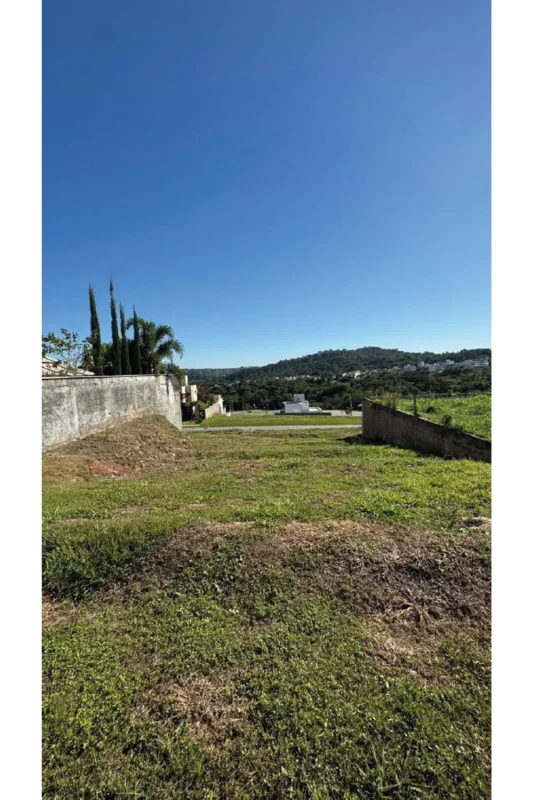 Lote de 310 m² à venda no Condomínio Jardins Porto, em Senador CanedoMorar no Ja...