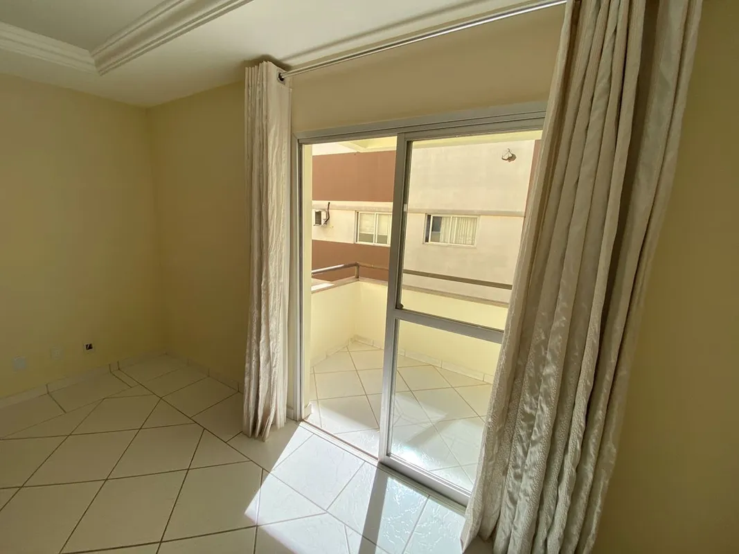 Apartamento de 03 quartos para locaçãoApartamento com 03 quartos, sendo 01 suíte...