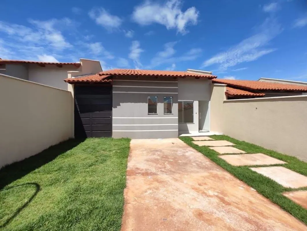 Casa para venda no Condomínio Residencial Paineiras, em Aparecida de Goiânia.A c...