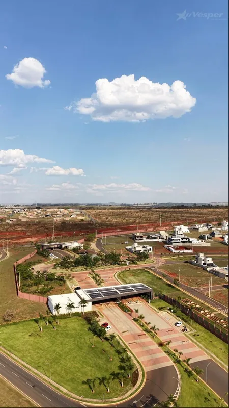 Lote à venda com 273,82m² no condomínio Residencial Jardins Parma, Senador Caned...