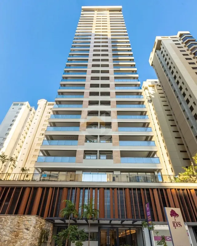 Apartamento de 3 quartos com 3 suítes no Setor Bueno, em Goiânia, com 128 m², va...