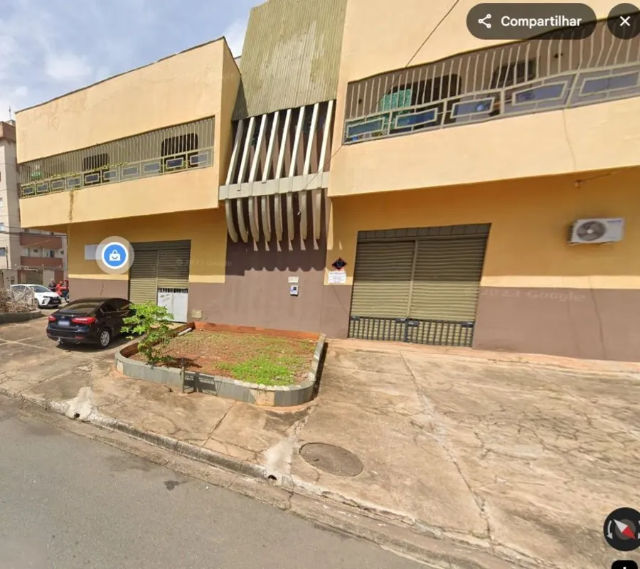 Sobrado no Jardim América com 3/4, sendo 01 suíte, com armários.210 m²Garagem pa...