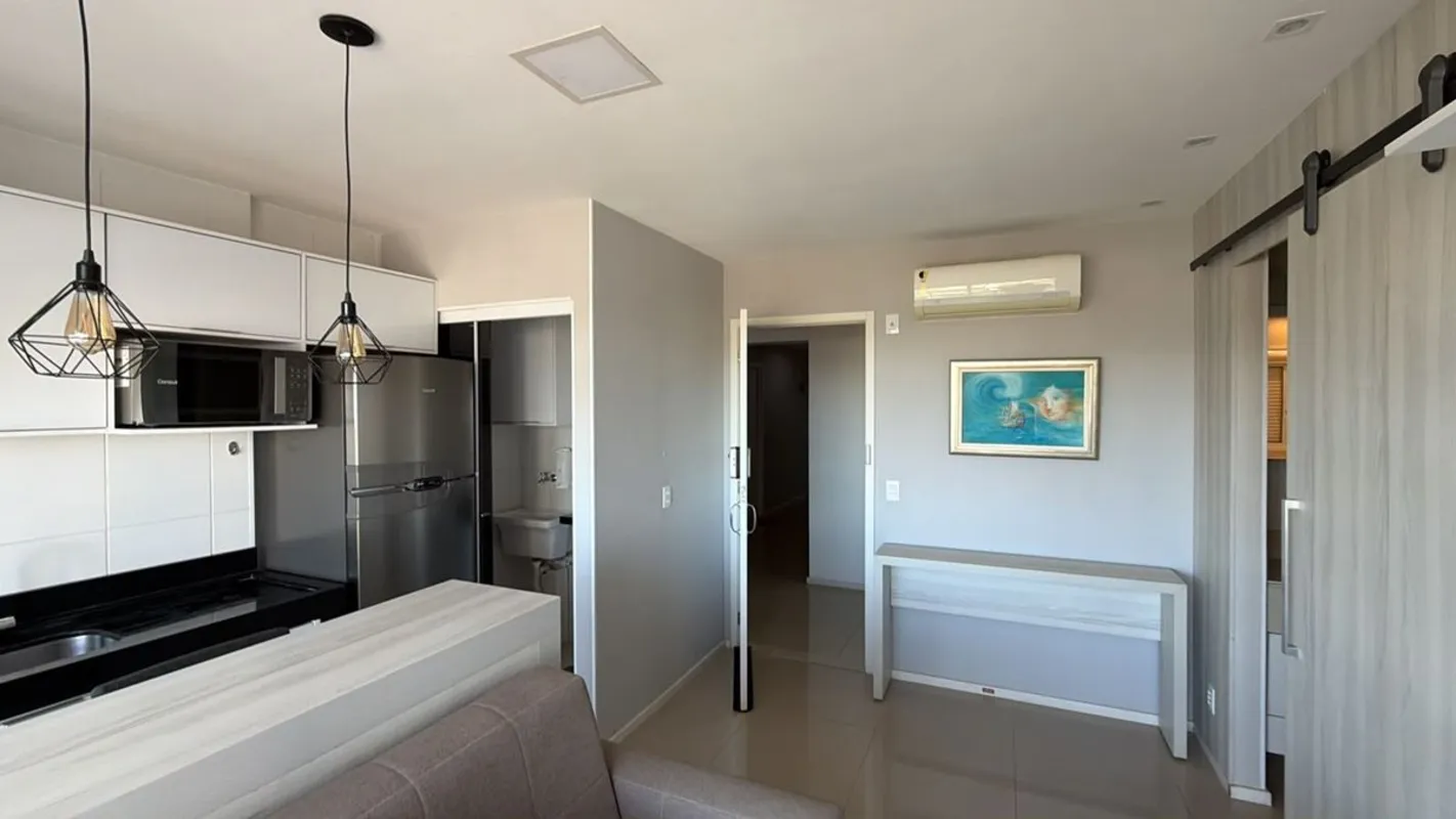 Apartamento de 45,5 m², 1 quarto, localizado em andar alto, totalmente mobiliado...