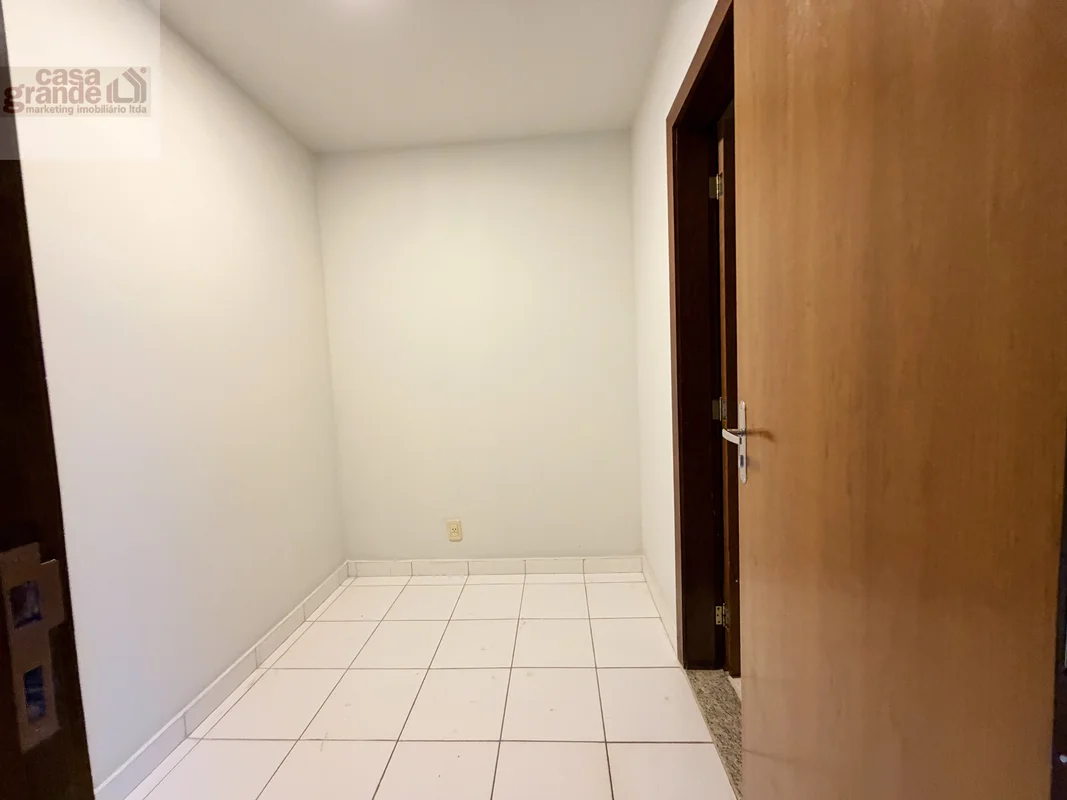 Conforto e praticidade no coração de Brasília: apartamento de 3 quartos, suíte, ...