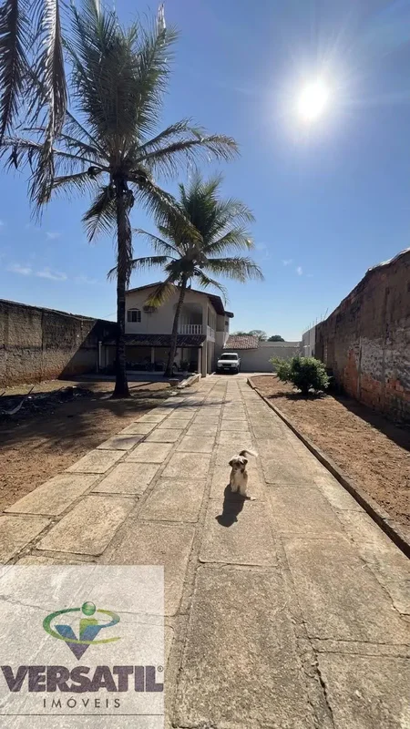 Excelente casa à venda no Setor Criméia Leste, Goiânia, você que busca uma casa ...