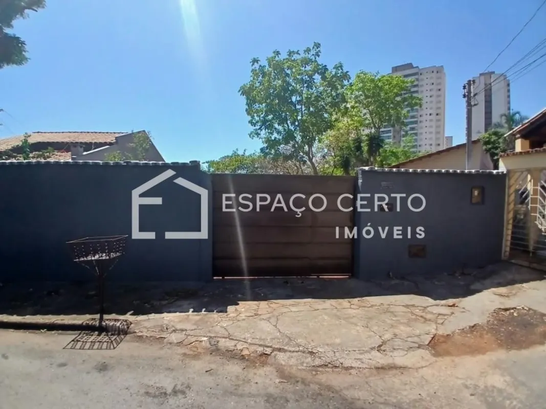 Excelente casa para locação no Setor Celina Park, com 120 m², 03 quartos, banhei...