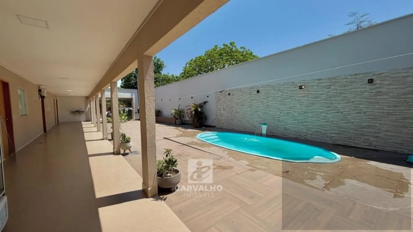 Vende-se casa completa em ARUANÃ-GO ? Porteira fechadaCód. 1009Saída para Britân...