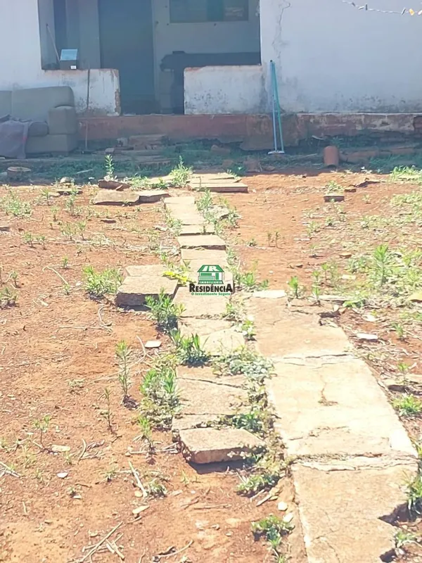 Casa contendo: -320 m² terreno. -Boa localização. -Casa simples com 2 quartos. -...