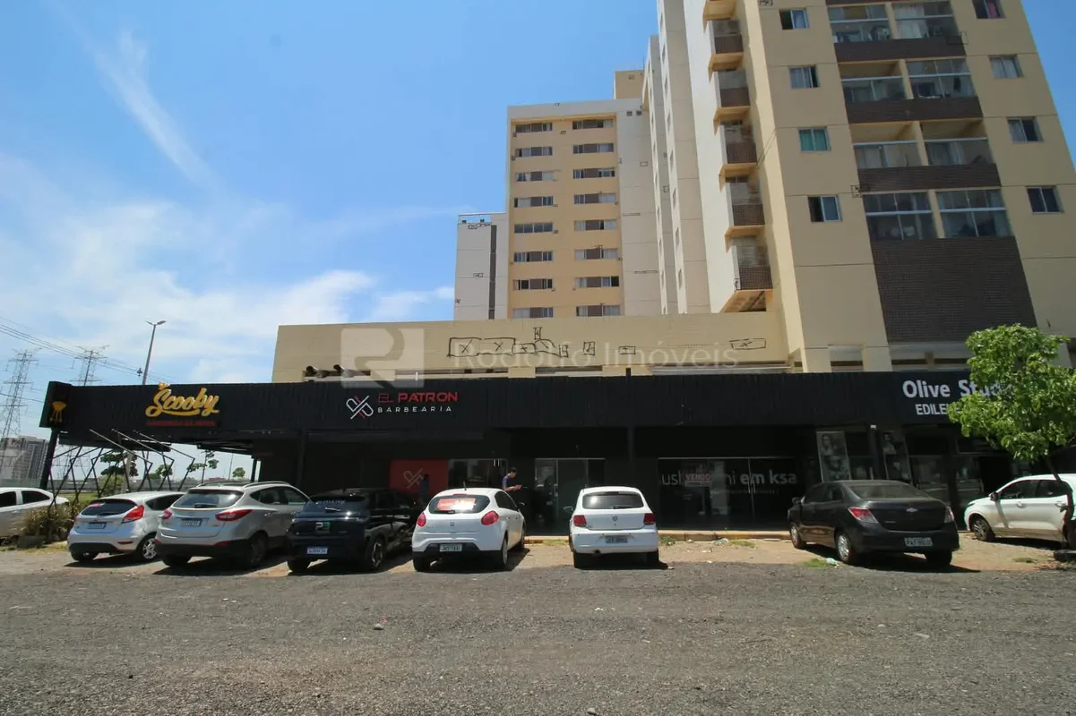 EXCELENTE LOJA COM SOBRELOJA, BANHEIRO, PORTA DE BLINDEX E PISO PORCELANATO POLI...