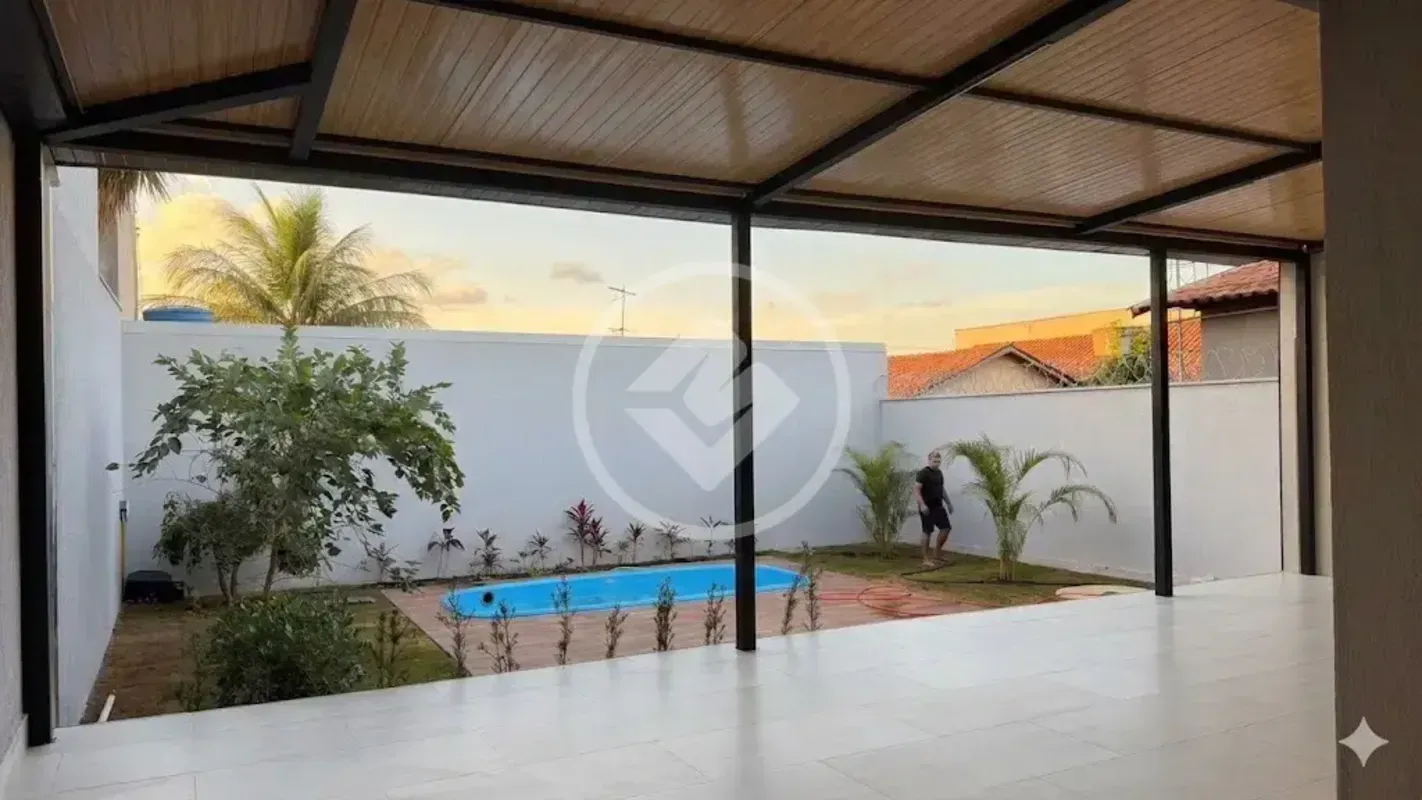 ?? CASA TÉRREA À VENDA | SOZINHA NO LOTE?? Localização privilegiada, próxima ao ...