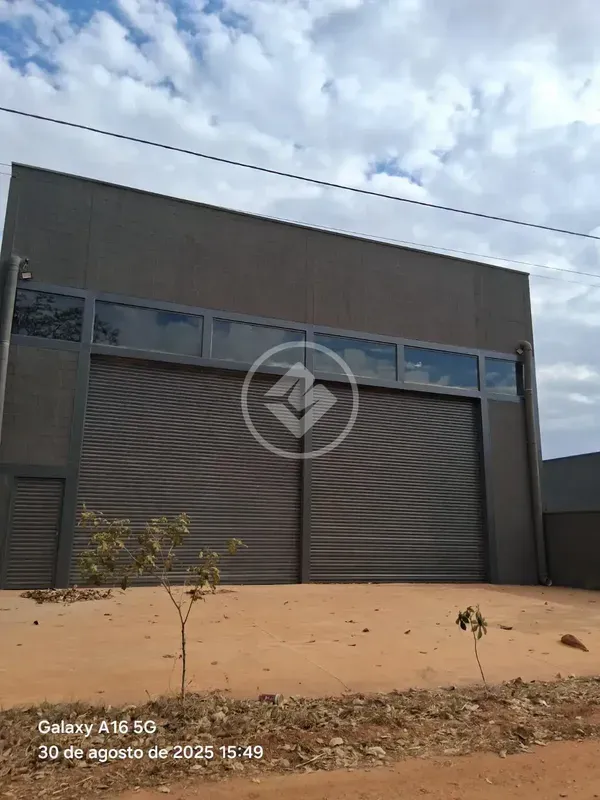 GalpÃ£o Novo a 300 mts do Anel ViÃ¡rio em Aparecida de GoiÃ¢nia excelente locali...