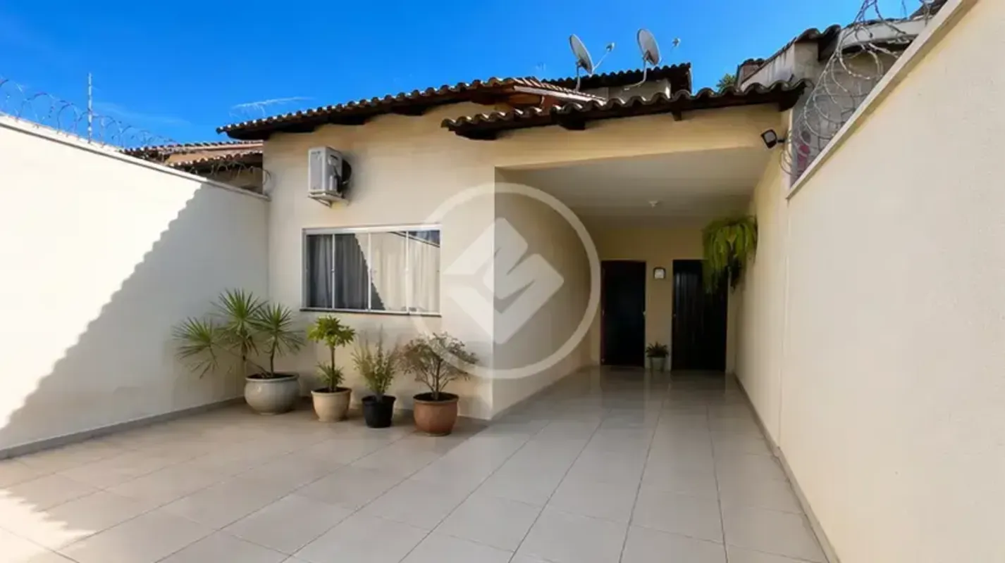 Casa 3 quartos sendo 1 suite Moinho dos VentosPiso em porcelanatoArmarios na coz...