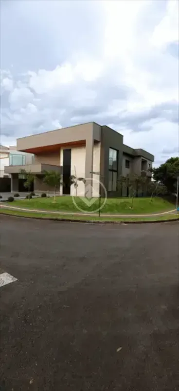 CASA SOBRADO ALTO PADRÃ?O ALPHAVILLE GOIÃS ÃREA DO TERRENO 645m2ÃREA CONSTRUÃ...
