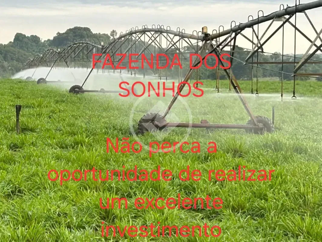 01 casa sede com 500m2;04 casas para empregados;01 barracÃ£o de mÃ¡quinas;O1 bar...