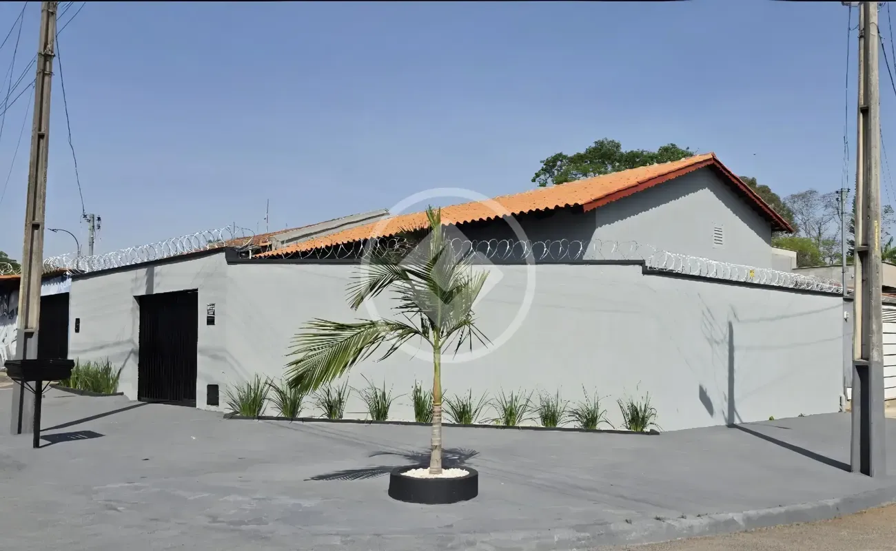 VENDE-SE LINDA CASA DE ESQUINA: CASA DE ESQUINA 3 QUARTOS COM SUÃTE - RESIDENCI...