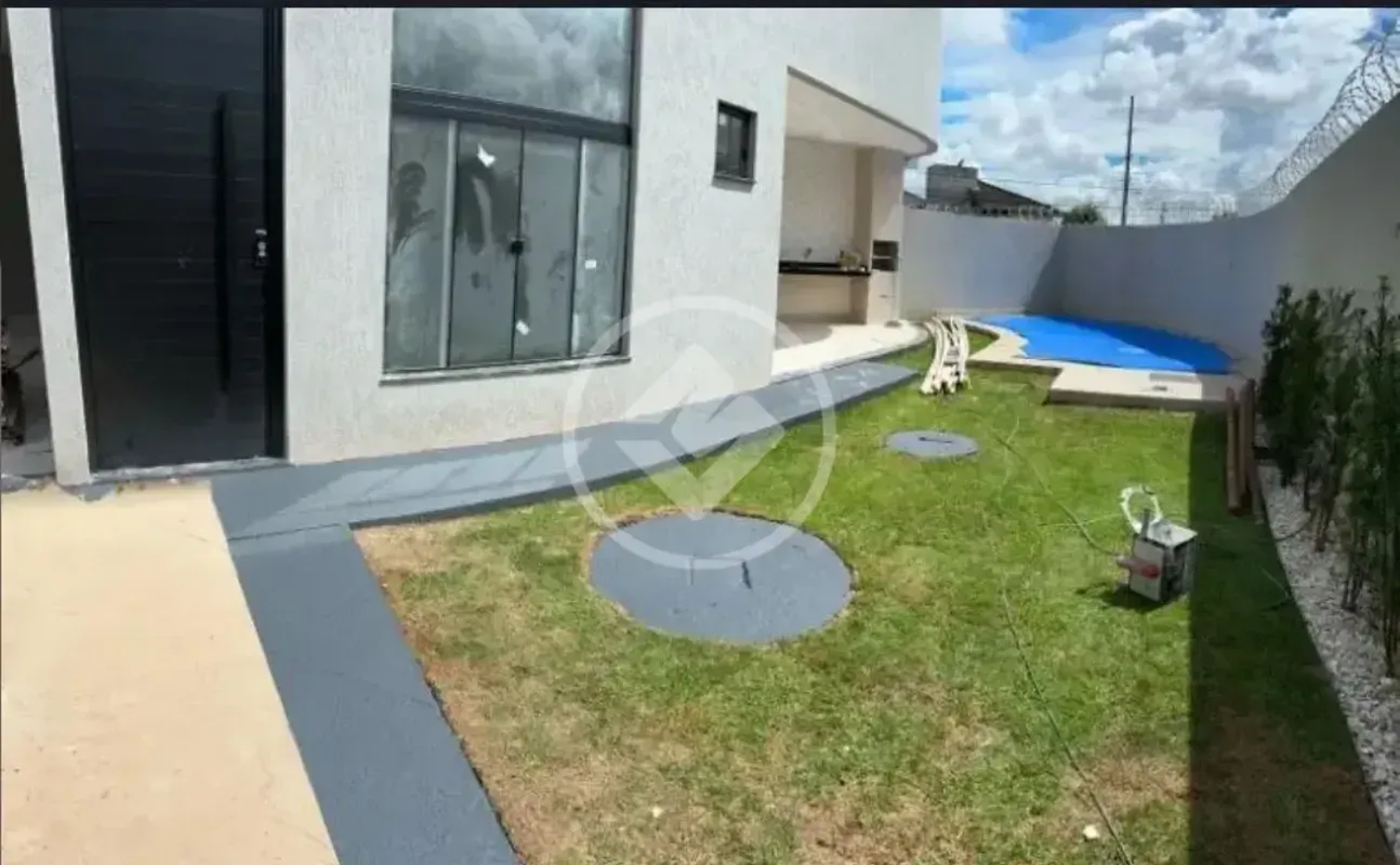 SOBRADO DE ESQUINA RESIDENCIAL CANADÃâ?¢ 3 Quartosâ?¢ 4 Vagasâ?¢ 5 BanheirosSob...