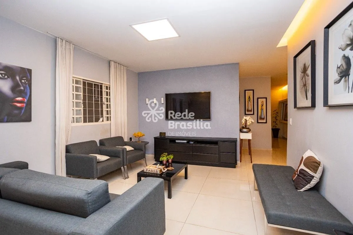 Colônia Agrícola Águas Claras | Residencial Florisbela | Casa de Alto Padrão com...