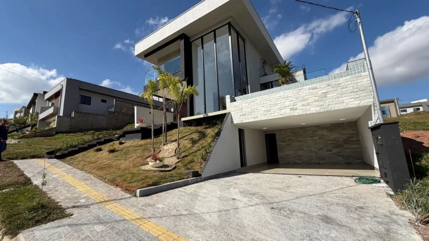 SOBRADO EM CONDOMÍNIORua dos Cedros — Jardins Bolonha, Senador CanedoFrente para...