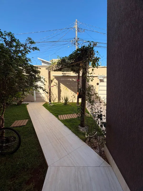 CASA TÉRREA À VENDA NO SETOR GOIÂNIA 2 | PISCINA AQUECIDA | ENERGIA SOLARExcelen...
