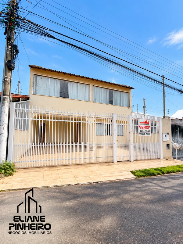 VENDO UM SOBRADO NA QE 19, conjunto B, GUARA II, DF. Conforto e estilo para você...