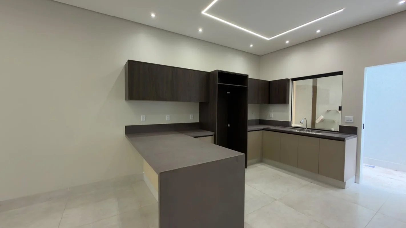 ?? CASA NOVA NA QR 312 – SAMAMBAIA SUL?? Localização excelente, atrás do Tatico,...