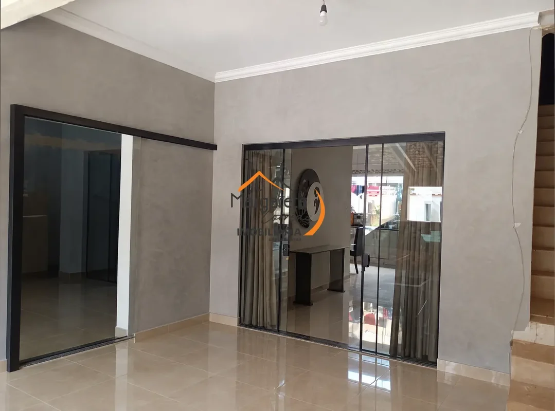 Imobiliária Margarete Corrêa vende casa na QMS 52 - Setor de Mansões de Sobradin...