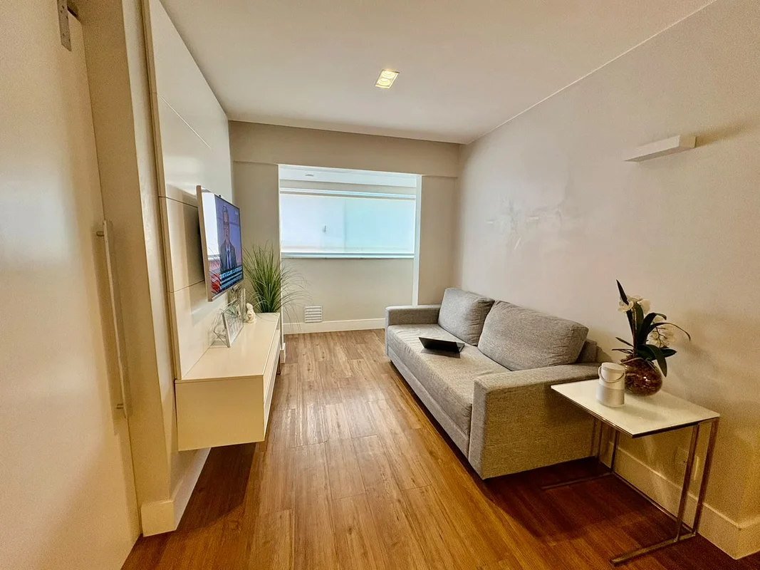 RESIDENCIAL APÊ | 62 m² | REFORMADO | NASCENTE | 2 VAGASAndar alto | Vista para ...