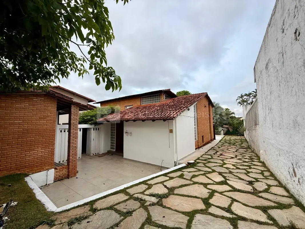 Casa a venda (de fácil demolição) na SHIS QI 19, avaliação feita do lote!A propr...