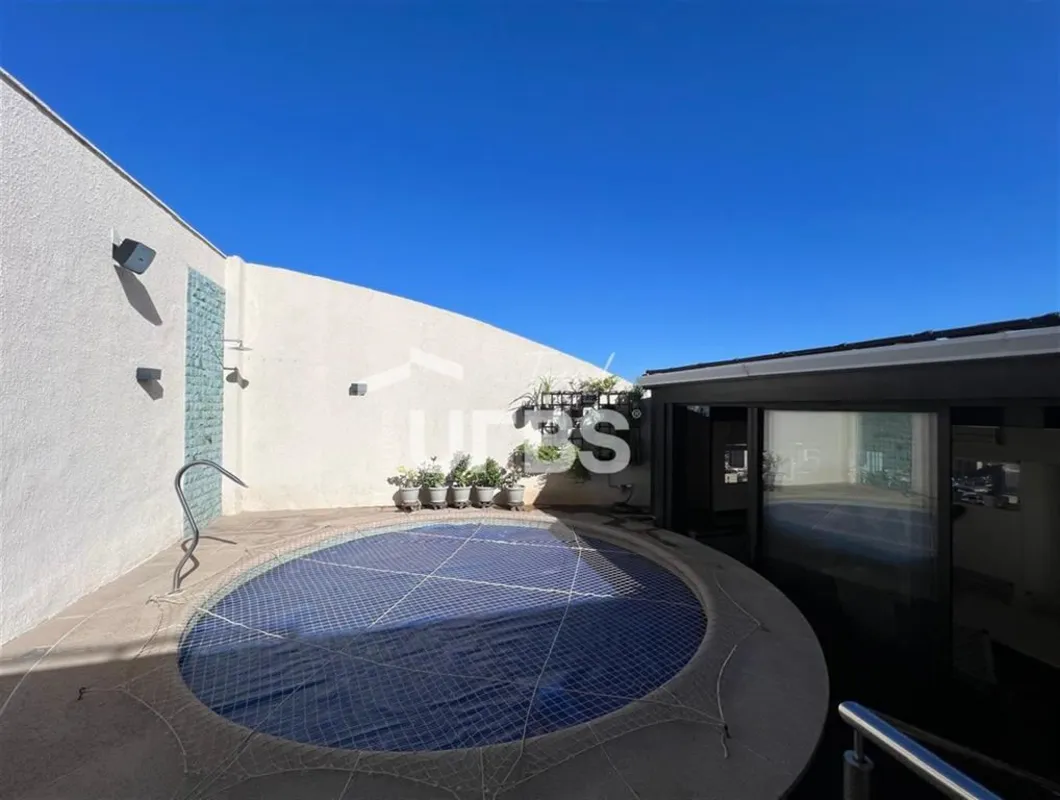 COD U-0035833 - Cobertura Duplex com 3 Suites, sendo 2 americanas no Setor Oeste...