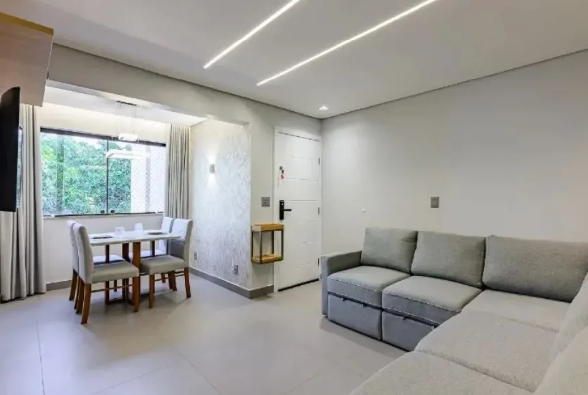 QRSW 7 | DE CANTO | REFORMADO E MOBILIADO | 2 QUARTOS Imagine comprar um apartam...