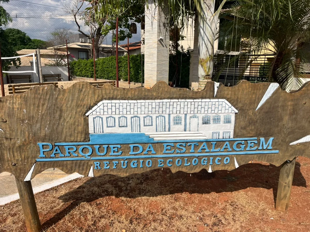 CASA À VENDA NO CONDOMÍNIO PARQUE DA ESTALAGEM – PIRENÓPOLIS/GOInteressados cham...