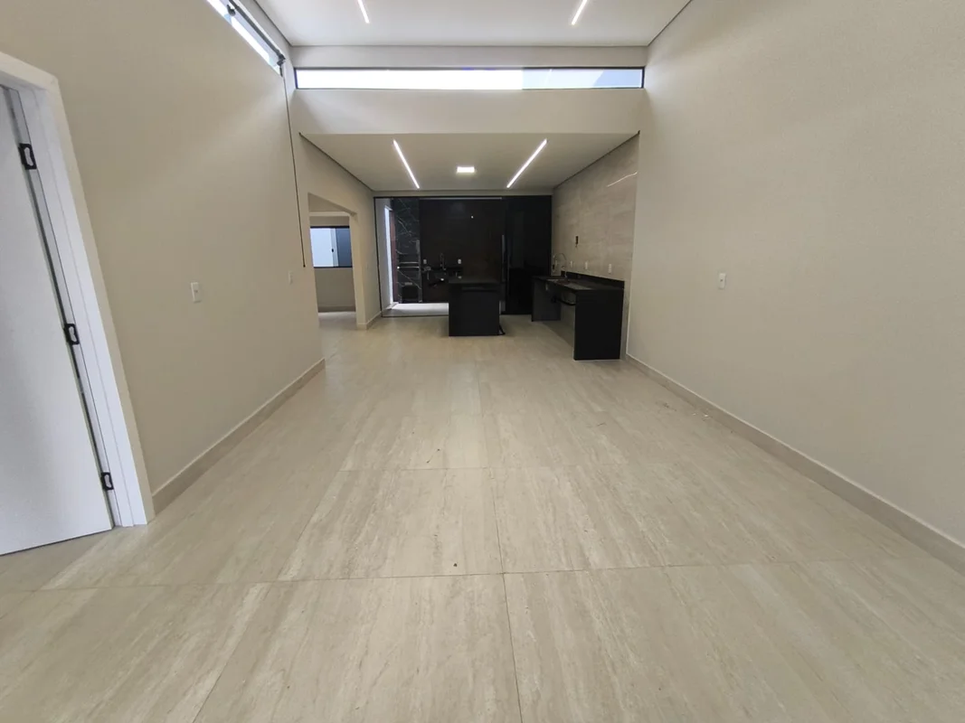 Casa Moderna à Venda – Quadra 108, Samambaia SulExcelente oportunidade para quem...