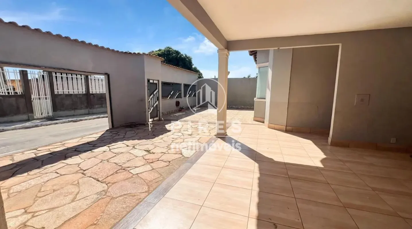 CASA TÉRREA - VICENTE PIRESCondomínio Fechado - Recanto Mineiro • Pé Direito Alt...
