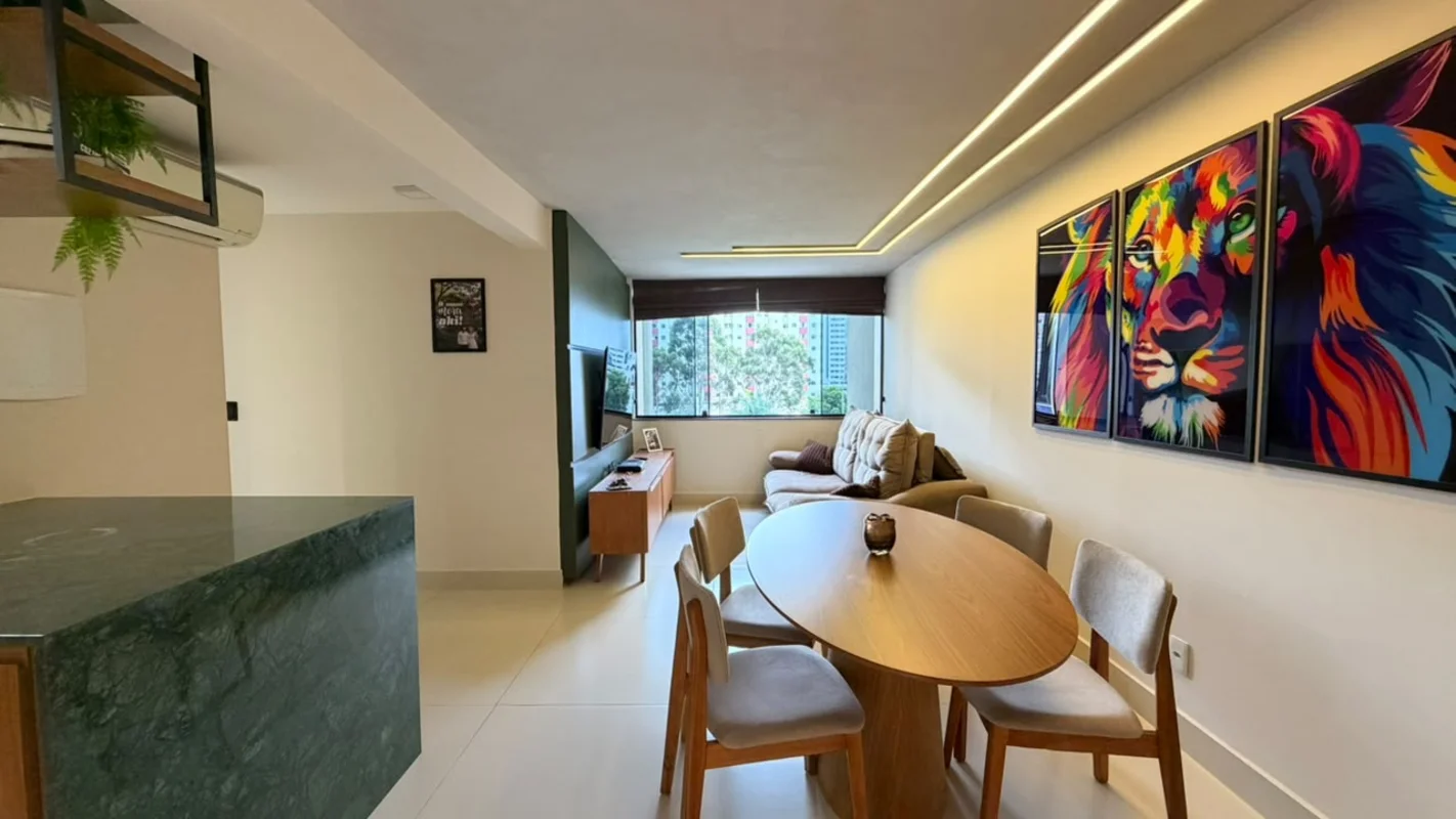 72 m² muito bem aproveitados, uma reforma impecável e uma vista que faz diferenç...