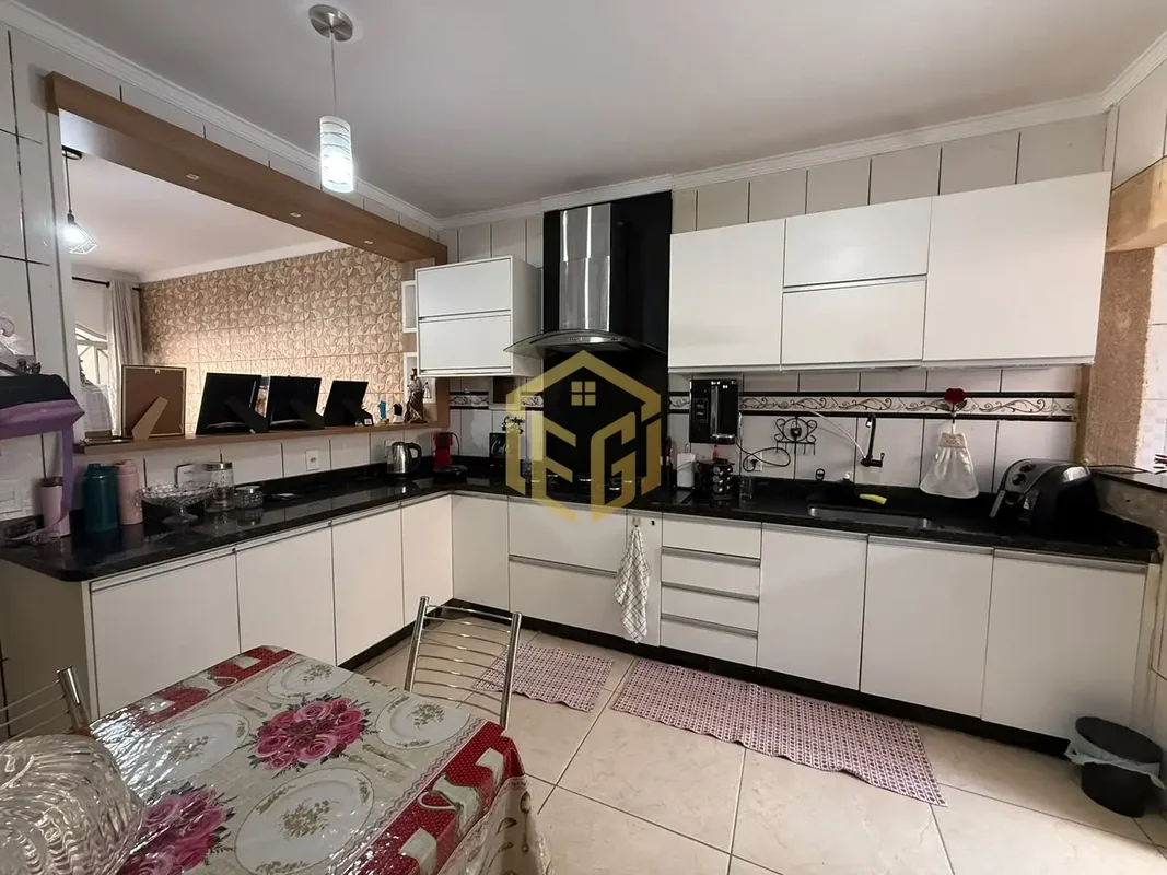 CASA TÉRREA NA 206 DE SAMAMBAIA NORTE | TODA NA LAJE!Conforto, espaço e praticid...