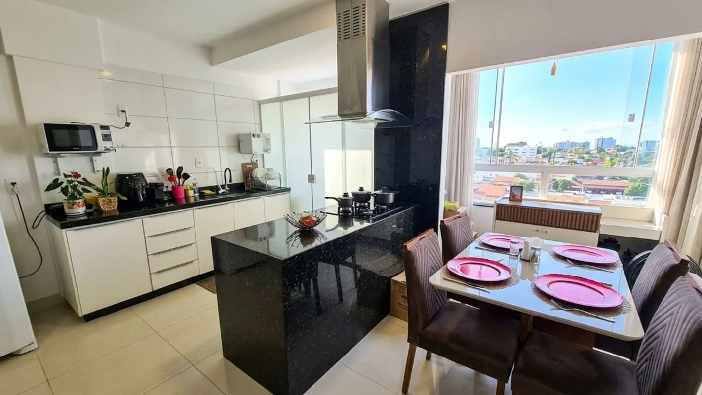 Apartamento no Edificio ROYAL, APTº de Canto todo Reformado com Vista Livre Anda...