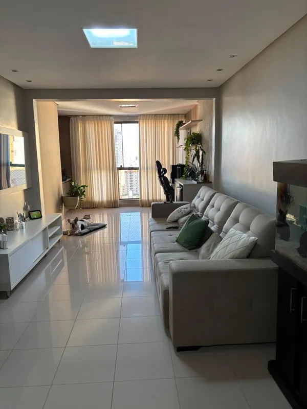 Apartamento de alto padrão no Setor Bueno, em Goiânia, localizado na Rua T 27. E...