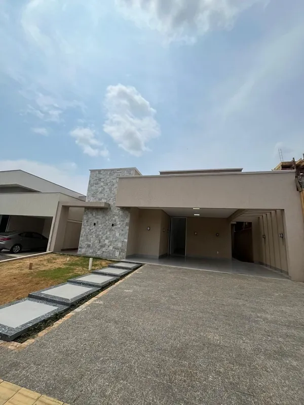 Casa Térrea Jardim Veneza- 220 m² de área construída, terreno de 360m²- 3 suítes...