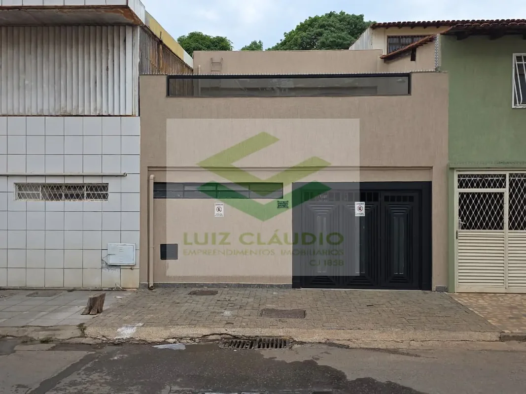 Descubra um sobrado em excelente localização na ASA SUL, Brasília, ideal para qu...