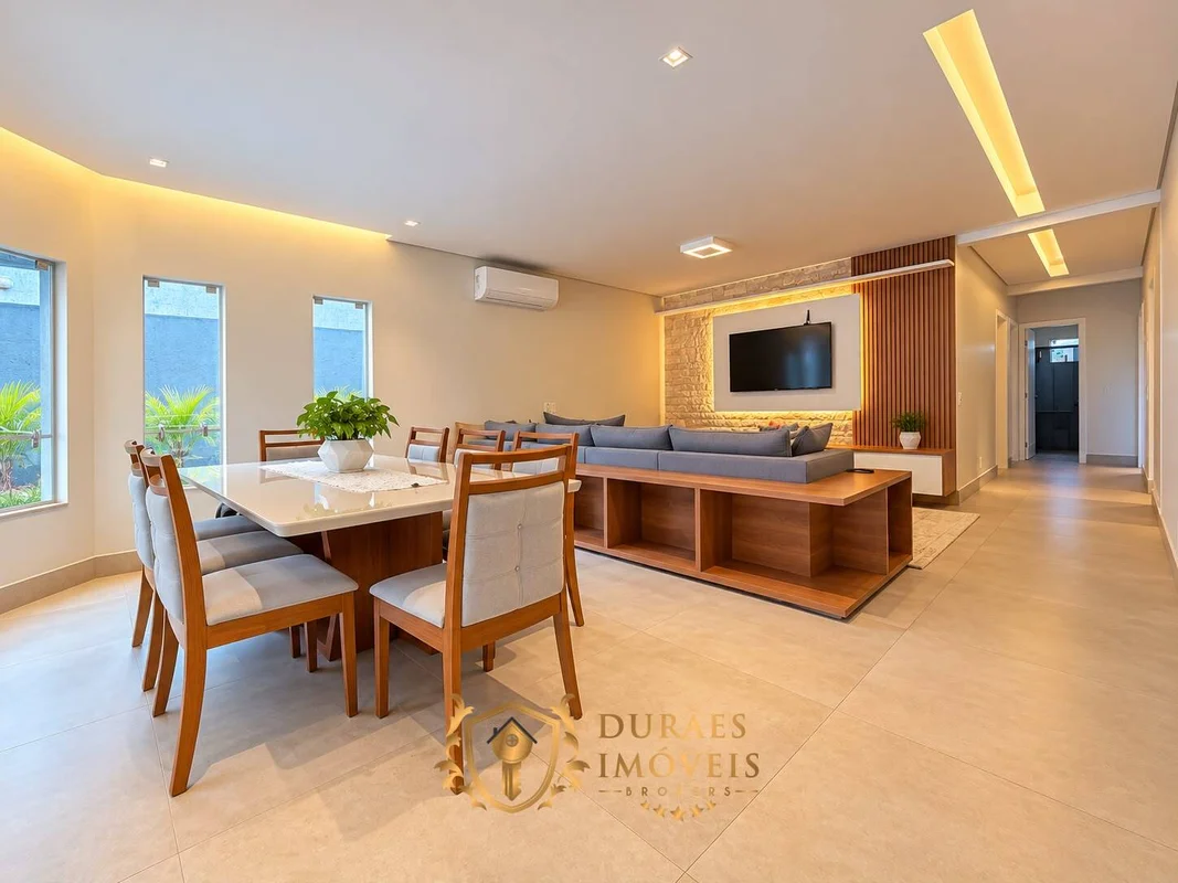Casa reformada à venda na Rua 10A – Vicente PiresR$ 1.200.000,00 | Condomínio: R...