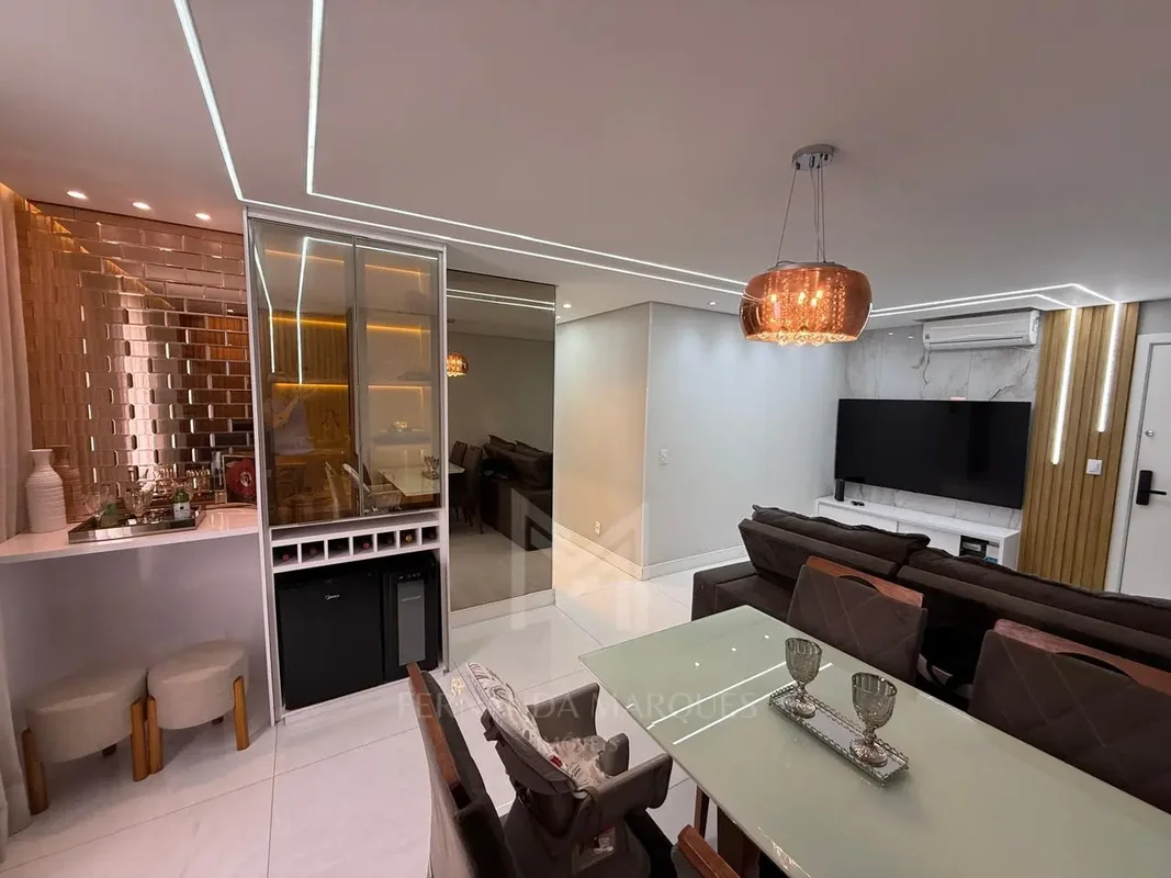 Fernanda Marques vende lindo apartamento reformado e pronto para morar em Águas ...