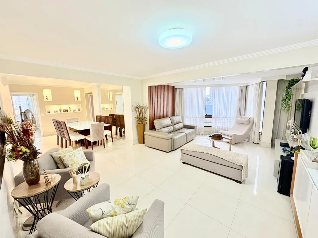 APARTAMENTO REFORMADO | 147 m² | 4 QUARTOS | 1 SUÍTE | 1 VAGAProjeto arquitetôni...