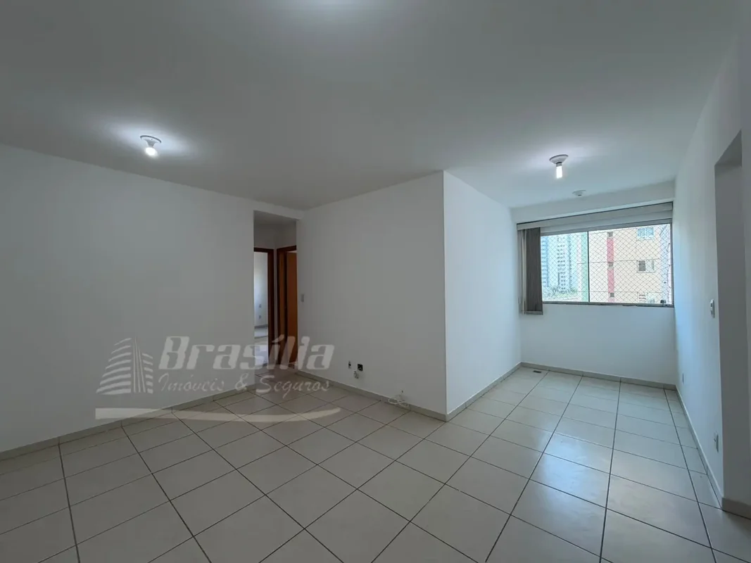 EDIFÍCIO LORYS - RUA 19 NORTE67M2Sala com dois ambientes;Cozinha;3 banheiros (to...