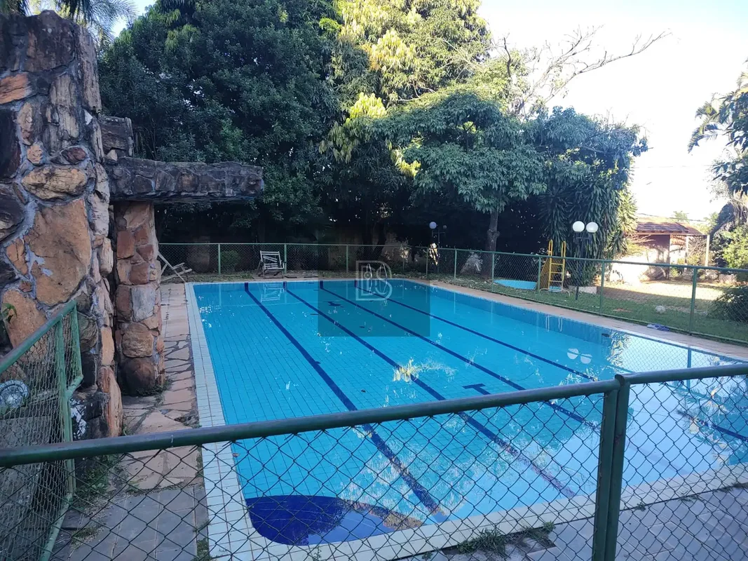 DS INTELIGÊNCIA IMOBILIÁRIA APRESENTA…LOTE DE 4.000 m² EM CONDOMÍNIO FECHADO – V...